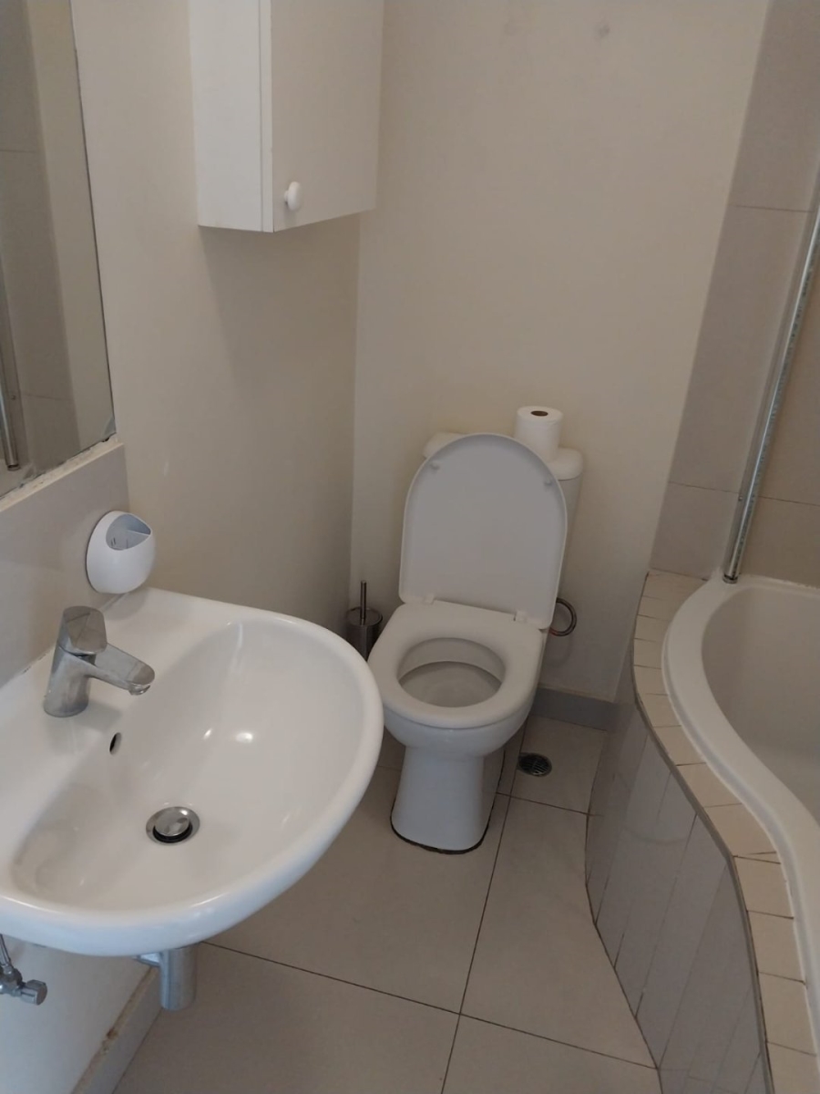 To Let 1 Bedroom Property for Rent in New Town Centre KwaZulu-Natal