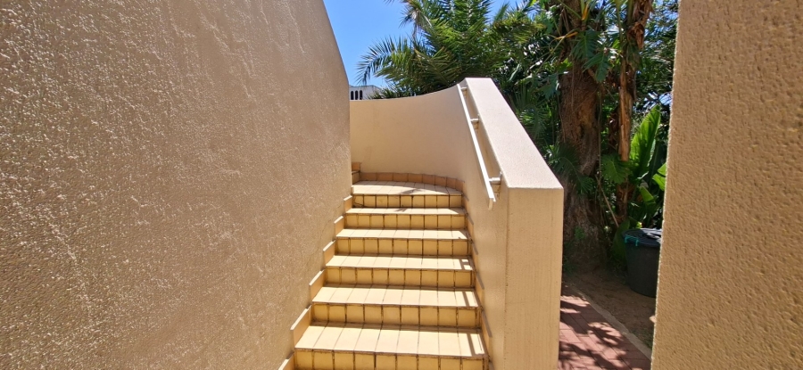 2 Bedroom Property for Sale in Amanzimtoti KwaZulu-Natal