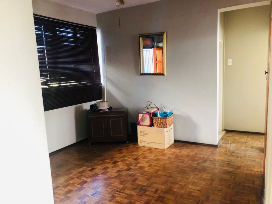 2 Bedroom Property for Sale in Pinetown North Industria KwaZulu-Natal