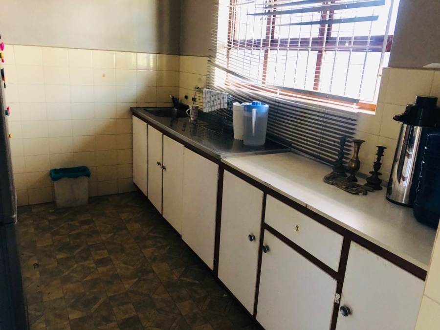 2 Bedroom Property for Sale in Pinetown North Industria KwaZulu-Natal