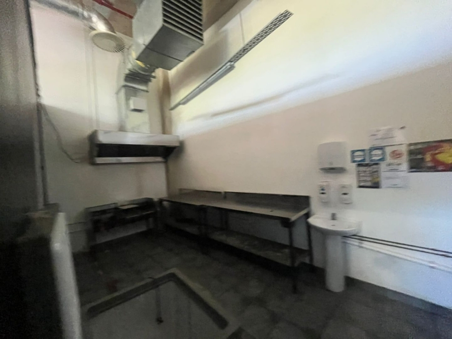 To Let commercial Property for Rent in Umhlanga Ridge KwaZulu-Natal