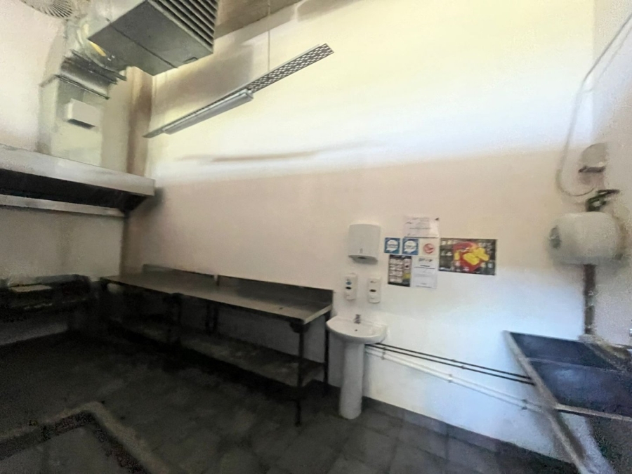 To Let commercial Property for Rent in Umhlanga Ridge KwaZulu-Natal