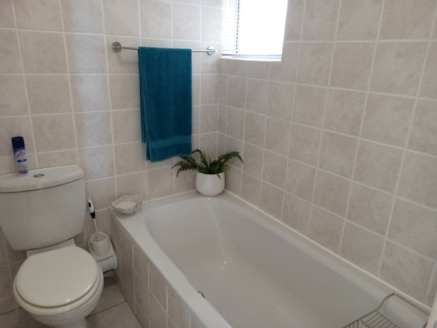 3 Bedroom Property for Sale in Uvongo KwaZulu-Natal