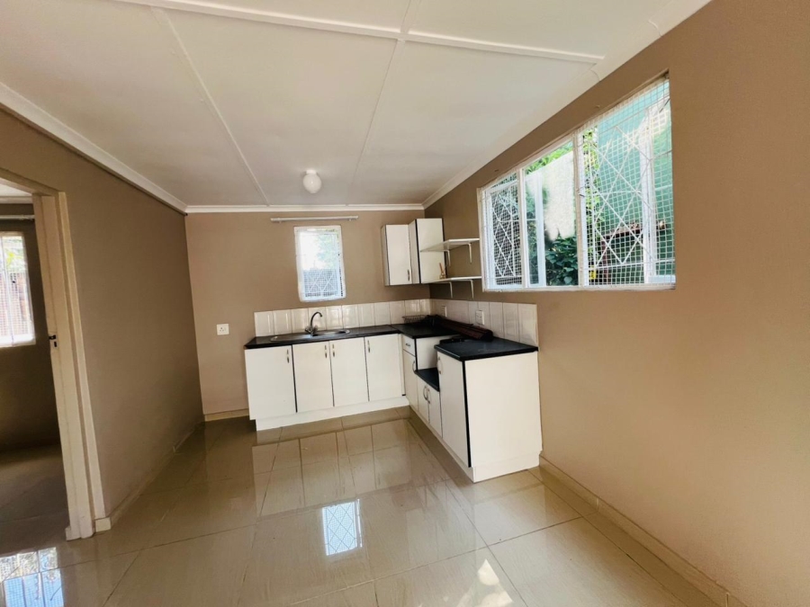 To Let 1 Bedroom Property for Rent in Bulwer KwaZulu-Natal