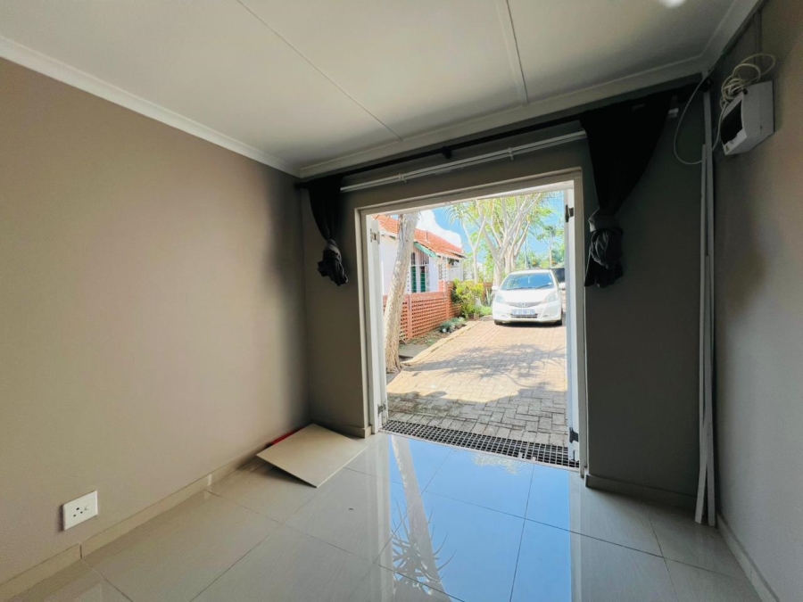 To Let 1 Bedroom Property for Rent in Bulwer KwaZulu-Natal