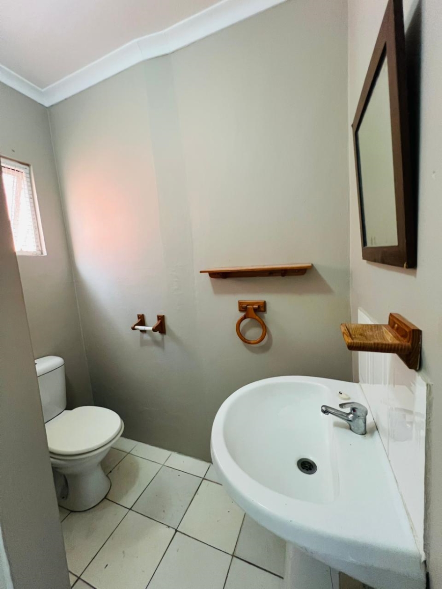 To Let 1 Bedroom Property for Rent in Bulwer KwaZulu-Natal