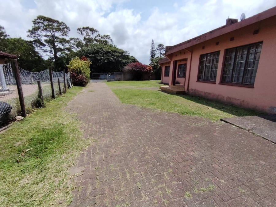 5 Bedroom Property for Sale in Margate KwaZulu-Natal