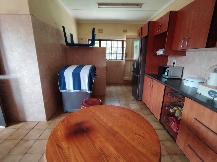 5 Bedroom Property for Sale in Margate KwaZulu-Natal