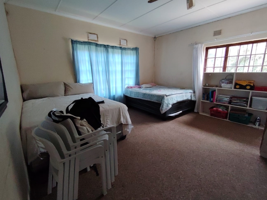 5 Bedroom Property for Sale in Margate KwaZulu-Natal