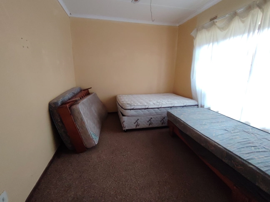 5 Bedroom Property for Sale in Margate KwaZulu-Natal