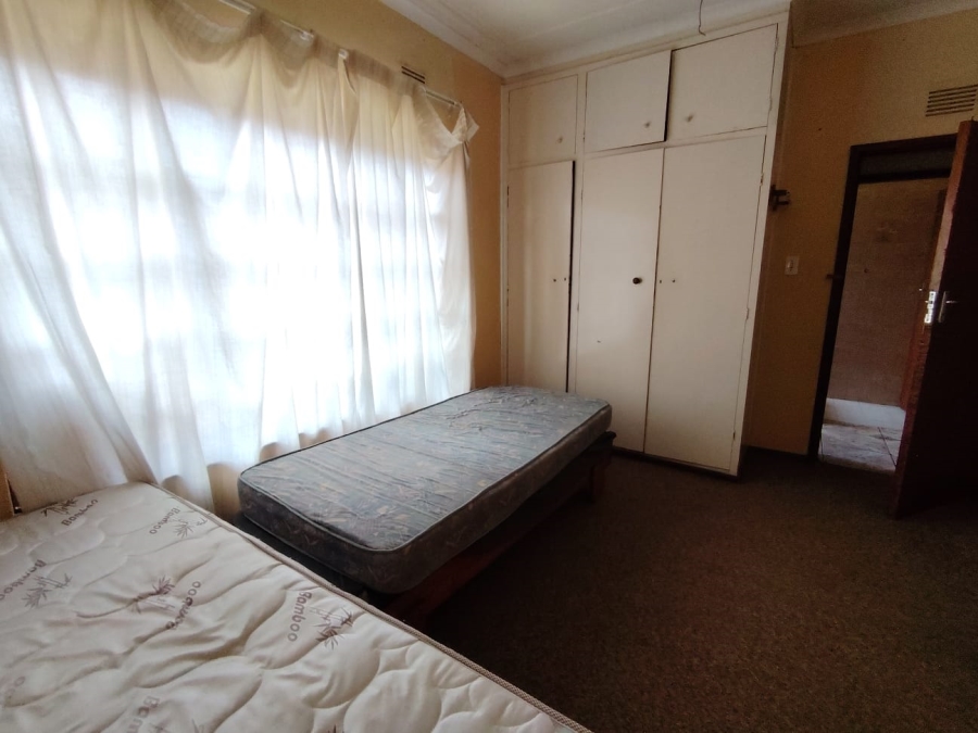 5 Bedroom Property for Sale in Margate KwaZulu-Natal