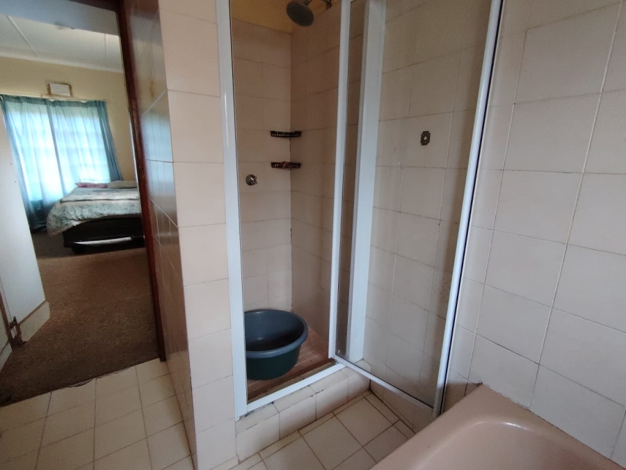 5 Bedroom Property for Sale in Margate KwaZulu-Natal