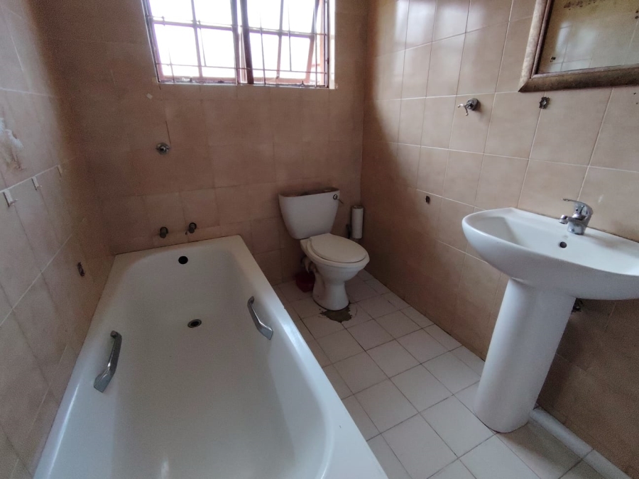 5 Bedroom Property for Sale in Margate KwaZulu-Natal