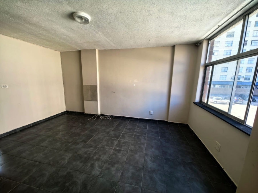 1 Bedroom Property for Sale in Point KwaZulu-Natal