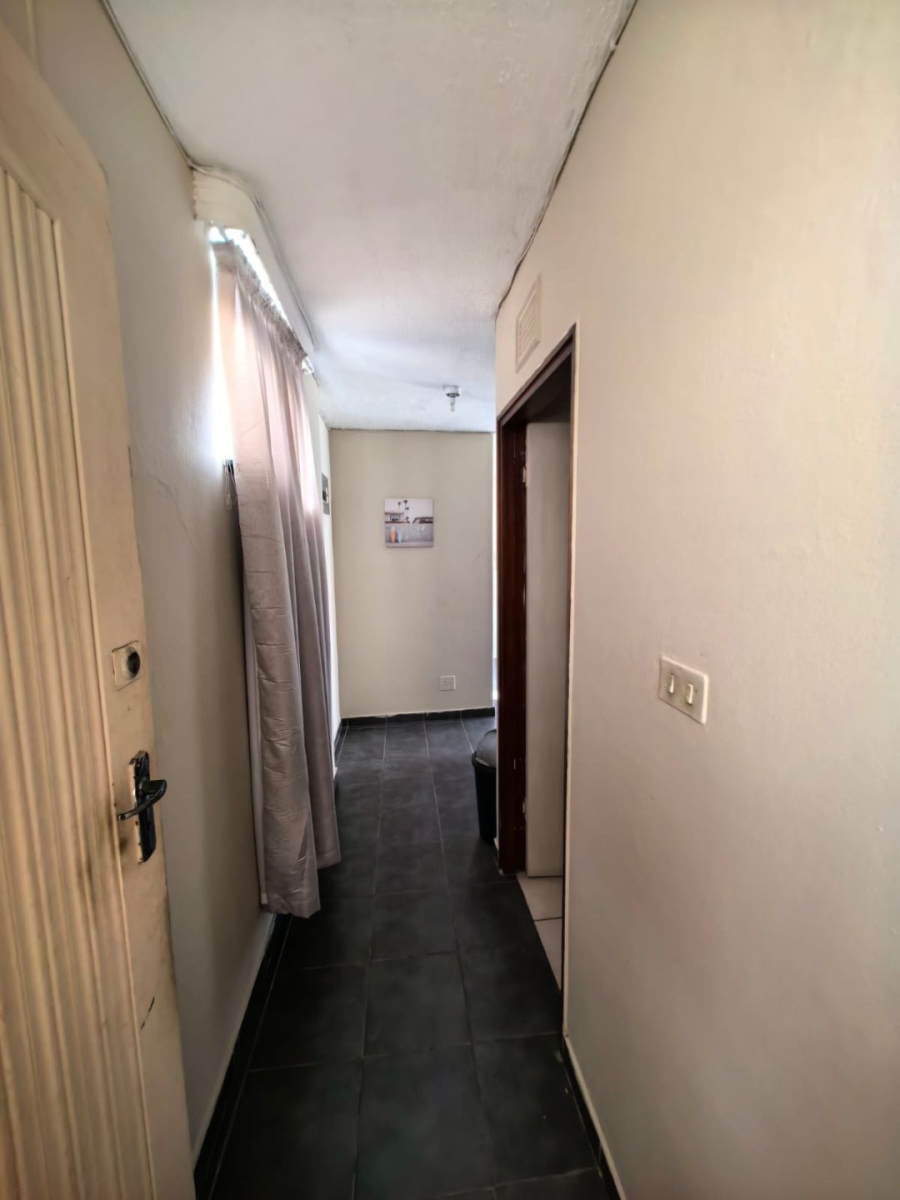 1 Bedroom Property for Sale in Point KwaZulu-Natal