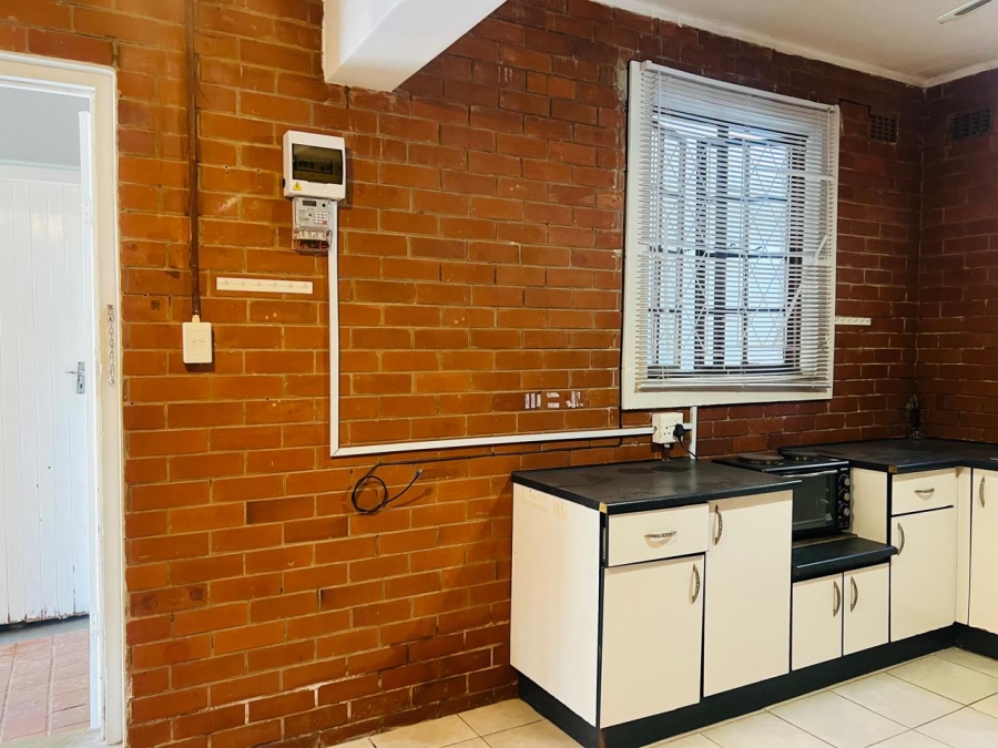 To Let 1 Bedroom Property for Rent in Bulwer KwaZulu-Natal
