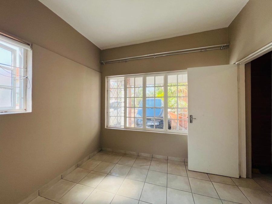 To Let 1 Bedroom Property for Rent in Bulwer KwaZulu-Natal