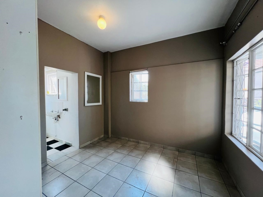 To Let 1 Bedroom Property for Rent in Bulwer KwaZulu-Natal