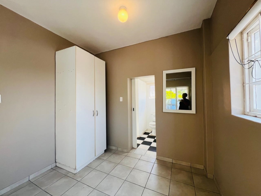 To Let 1 Bedroom Property for Rent in Bulwer KwaZulu-Natal