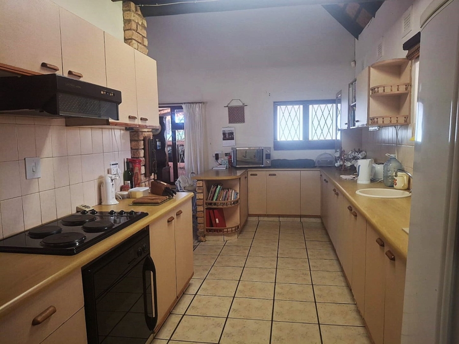 3 Bedroom Property for Sale in Uvongo KwaZulu-Natal
