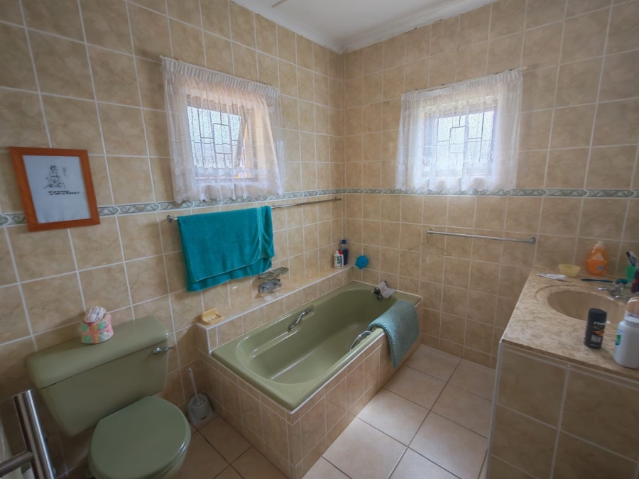 3 Bedroom Property for Sale in Hibberdene KwaZulu-Natal