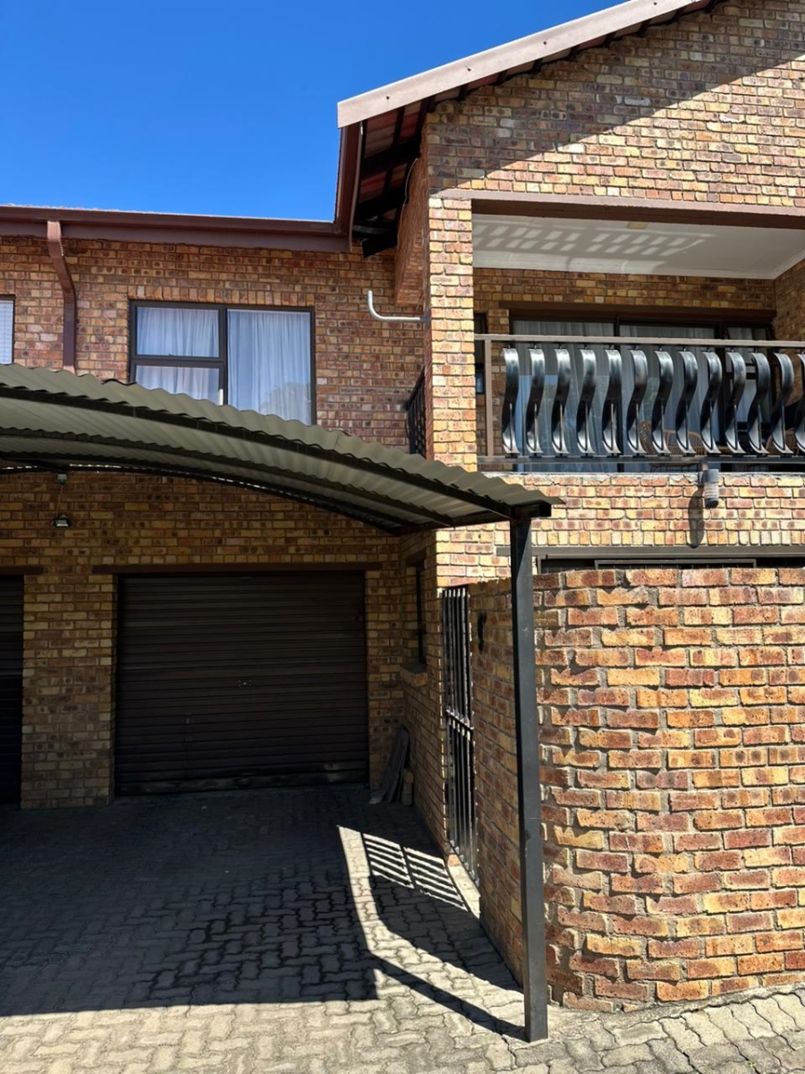3 Bedroom Property for Sale in Huttenheights KwaZulu-Natal