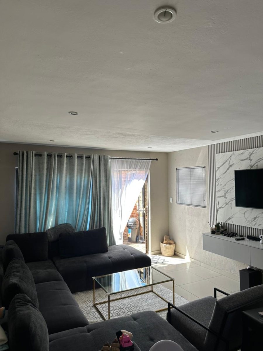 3 Bedroom Property for Sale in Huttenheights KwaZulu-Natal