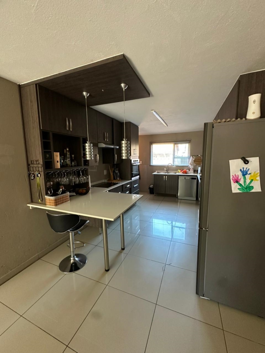 3 Bedroom Property for Sale in Huttenheights KwaZulu-Natal