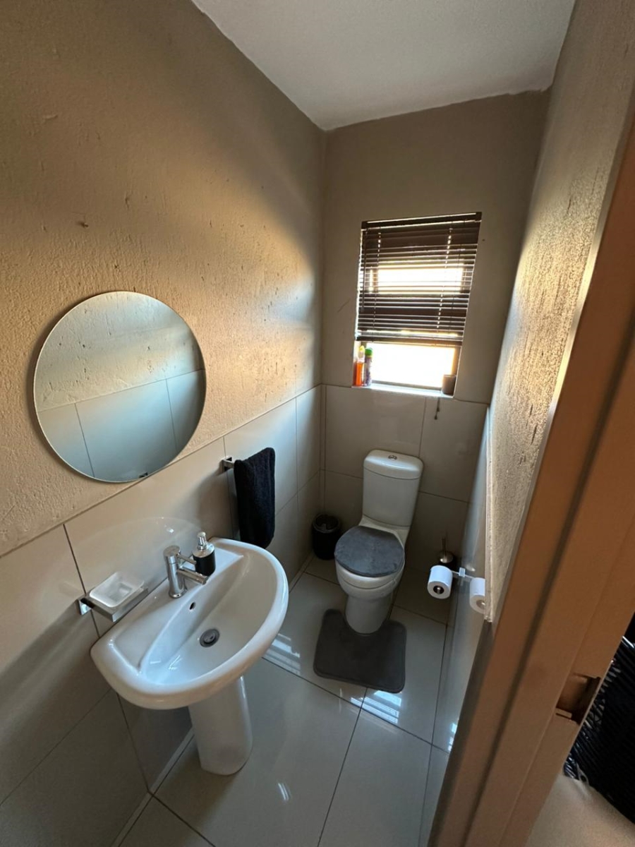 3 Bedroom Property for Sale in Huttenheights KwaZulu-Natal