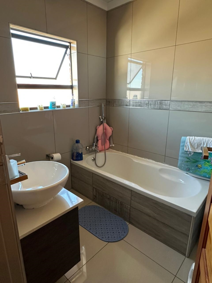 3 Bedroom Property for Sale in Huttenheights KwaZulu-Natal