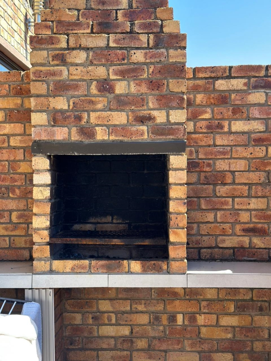 3 Bedroom Property for Sale in Huttenheights KwaZulu-Natal