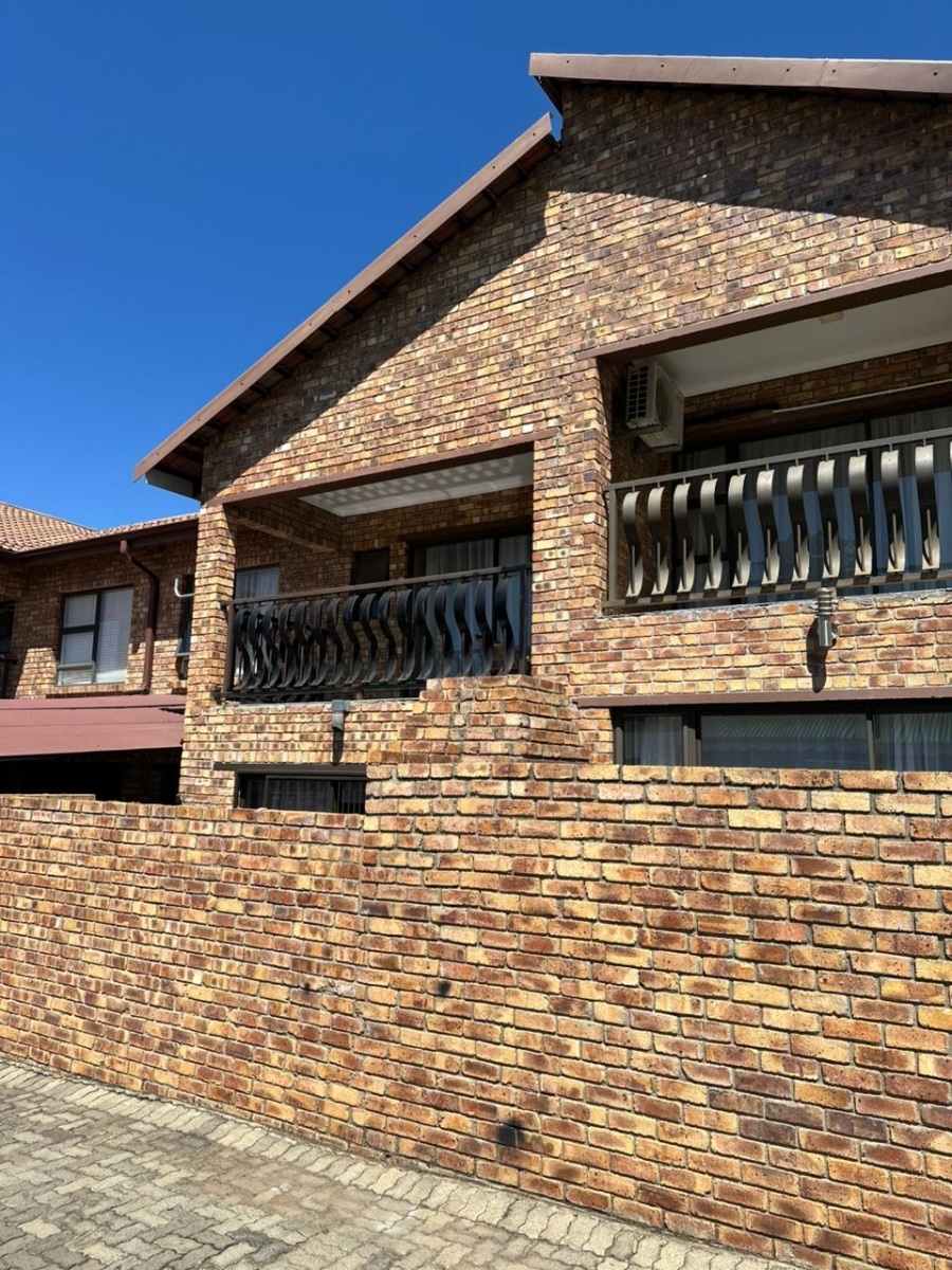 3 Bedroom Property for Sale in Huttenheights KwaZulu-Natal