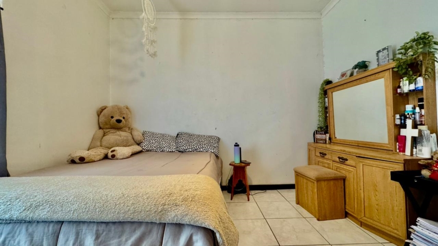 4 Bedroom Property for Sale in Sunnyridge KwaZulu-Natal