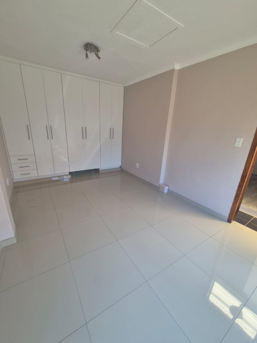 To Let 2 Bedroom Property for Rent in Fynnland KwaZulu-Natal