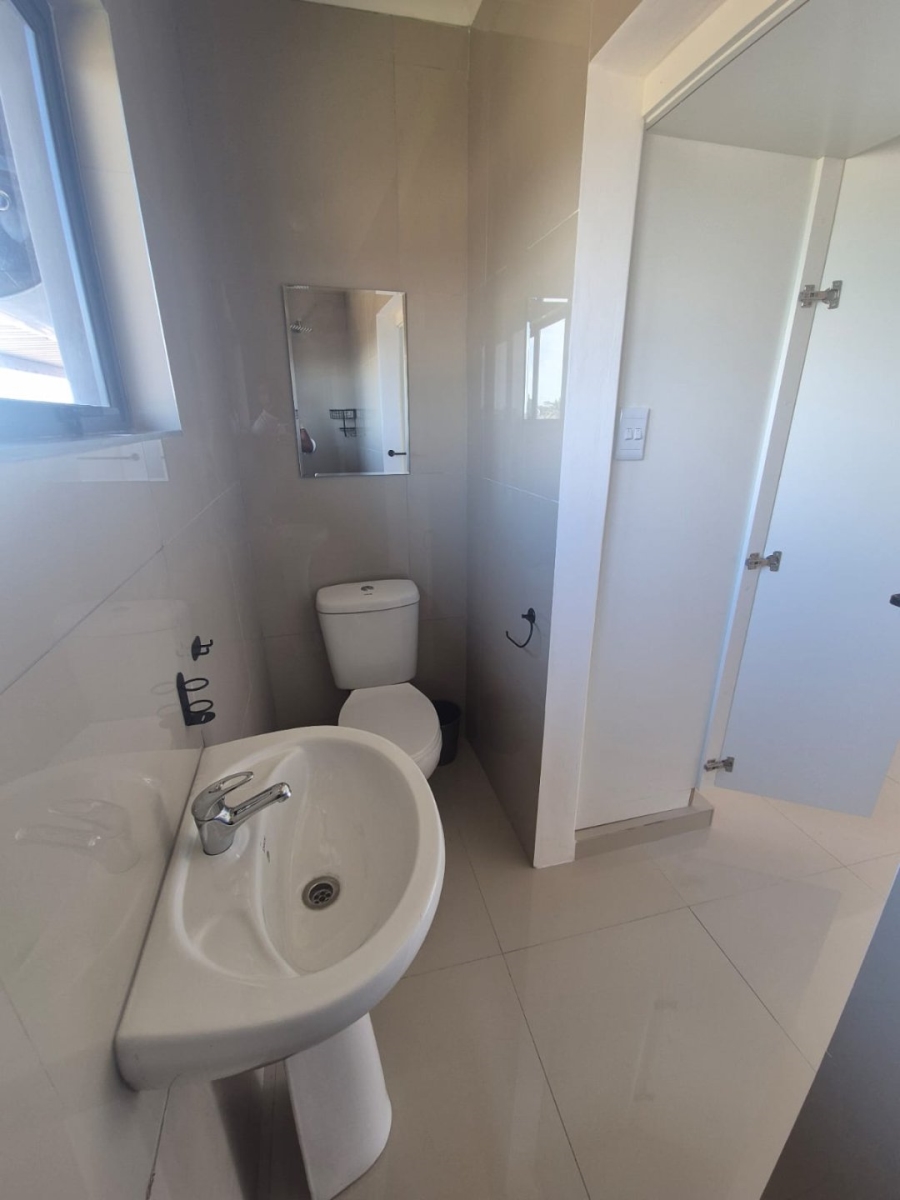 To Let 2 Bedroom Property for Rent in Fynnland KwaZulu-Natal