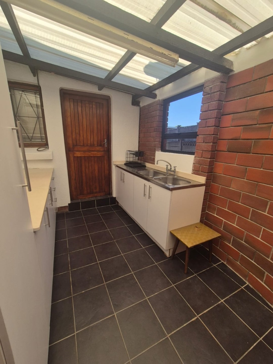 To Let 2 Bedroom Property for Rent in Fynnland KwaZulu-Natal