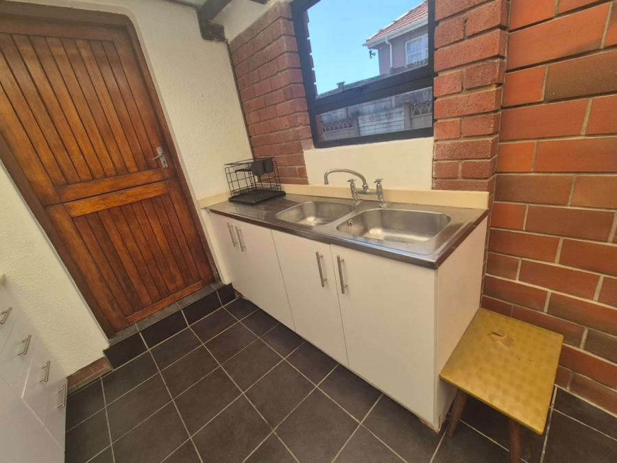 To Let 2 Bedroom Property for Rent in Fynnland KwaZulu-Natal