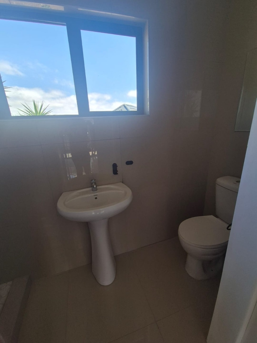 To Let 2 Bedroom Property for Rent in Fynnland KwaZulu-Natal