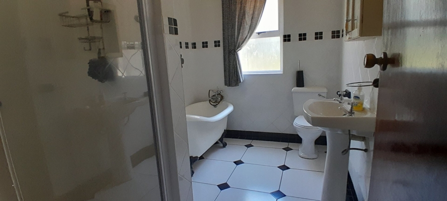 5 Bedroom Property for Sale in Ramsgate KwaZulu-Natal