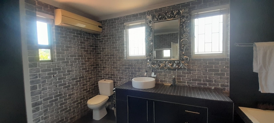 3 Bedroom Property for Sale in Essenwood KwaZulu-Natal