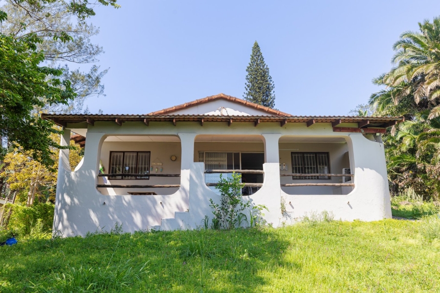 5 Bedroom Property for Sale in Pumula KwaZulu-Natal
