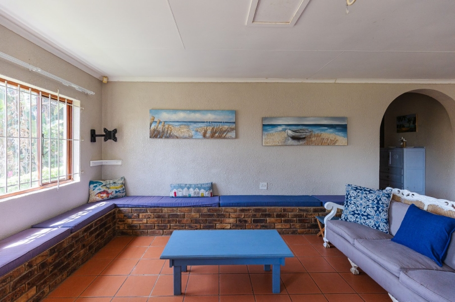 5 Bedroom Property for Sale in Pumula KwaZulu-Natal