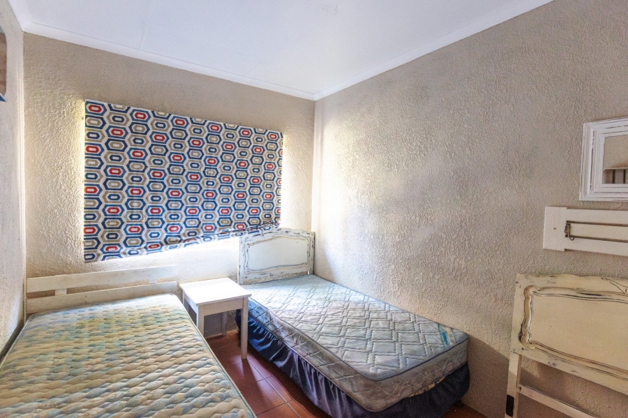 5 Bedroom Property for Sale in Pumula KwaZulu-Natal