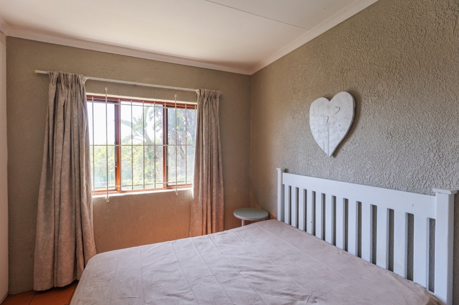 5 Bedroom Property for Sale in Pumula KwaZulu-Natal