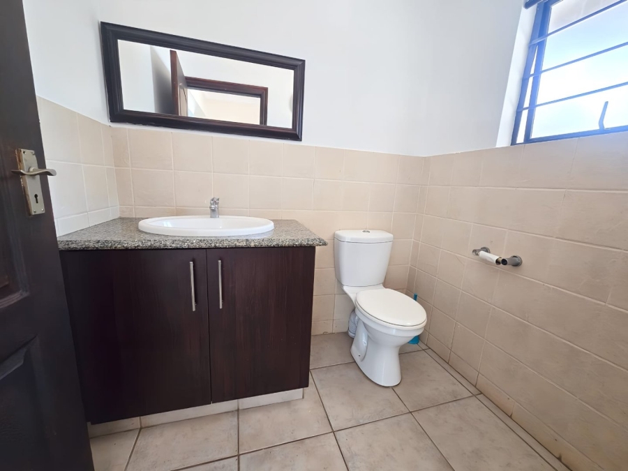 To Let 4 Bedroom Property for Rent in Seaward Estate KwaZulu-Natal