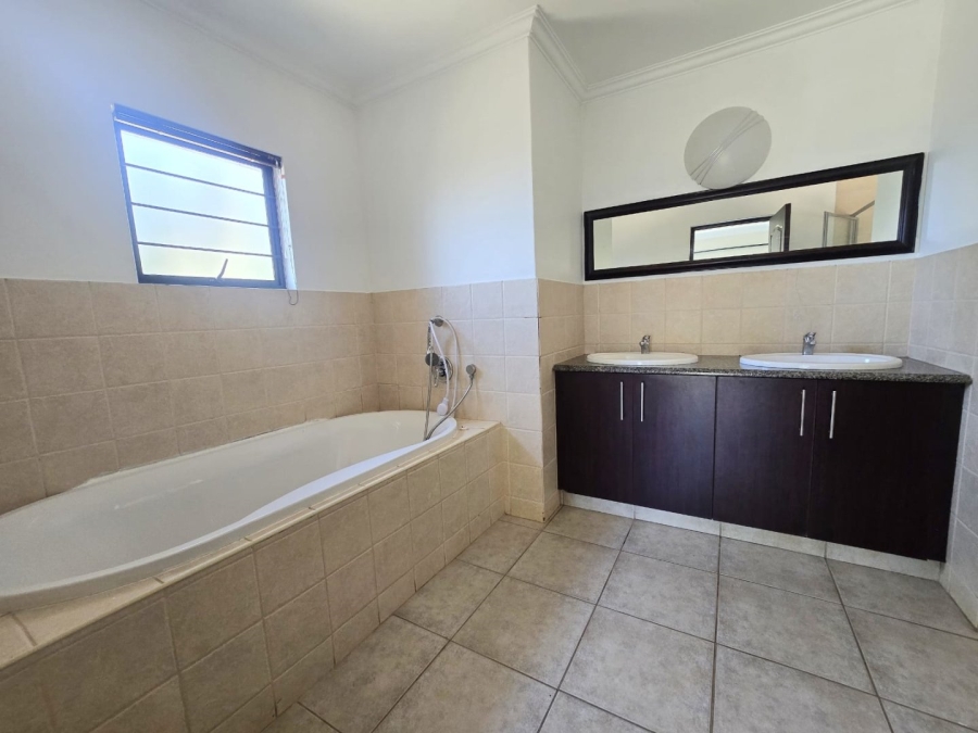 To Let 4 Bedroom Property for Rent in Seaward Estate KwaZulu-Natal
