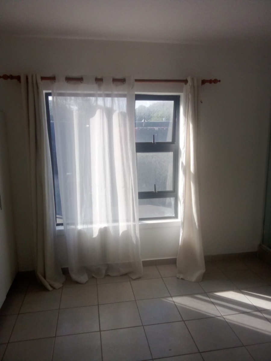 To Let 1 Bedroom Property for Rent in Athlone Park KwaZulu-Natal