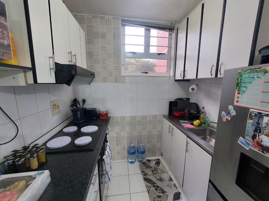 1 Bedroom Property for Sale in Essenwood KwaZulu-Natal
