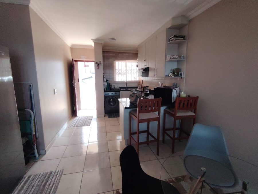 2 Bedroom Property for Sale in Uvongo KwaZulu-Natal