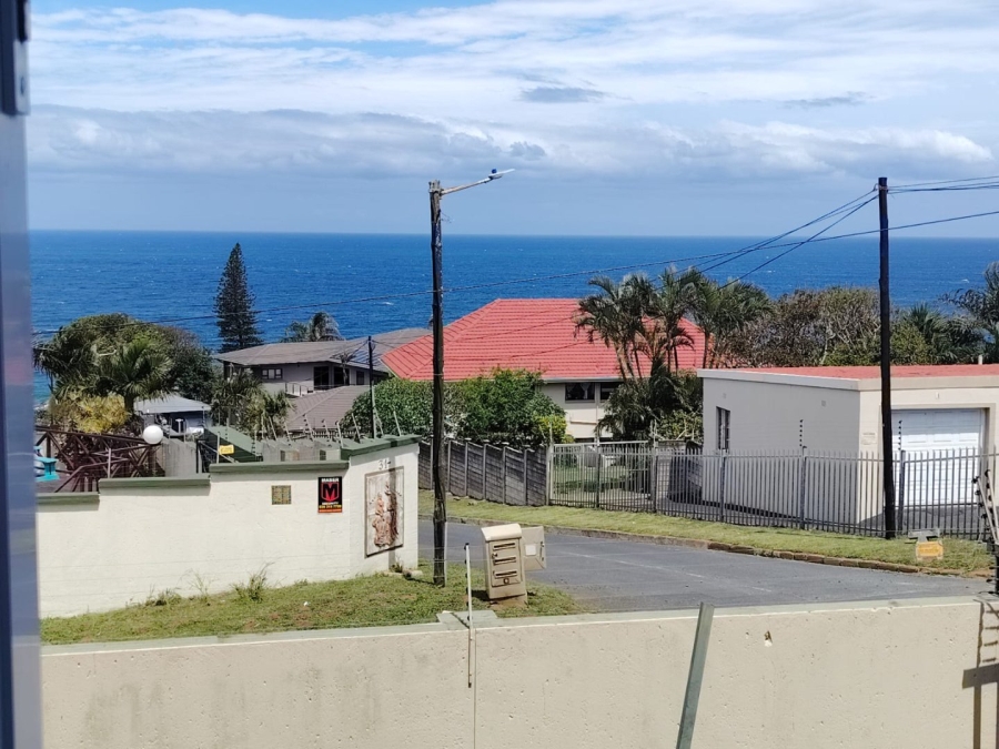 2 Bedroom Property for Sale in Uvongo KwaZulu-Natal